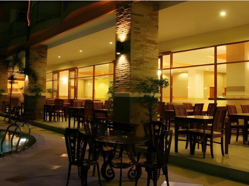 Siam Platinum Pattaya Hotel Kültér fotó